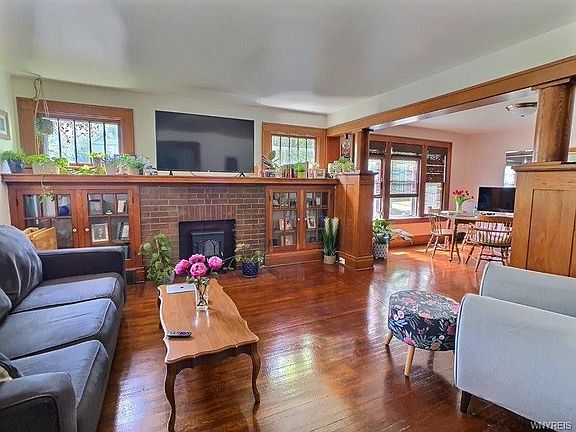 4th image of 273 Linden Ave #1