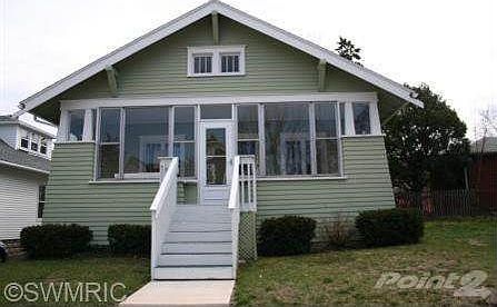 3rd image of 814 Wolcott Ave
