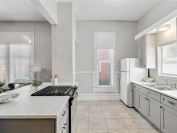 3rd image of 4630 Junius St