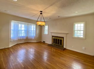 1825 Fairchild Ave, Manhattan, KS 66502