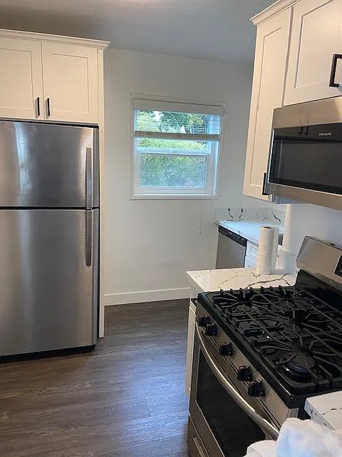 Studio, 495 sqft, $1,895 — Photo 4