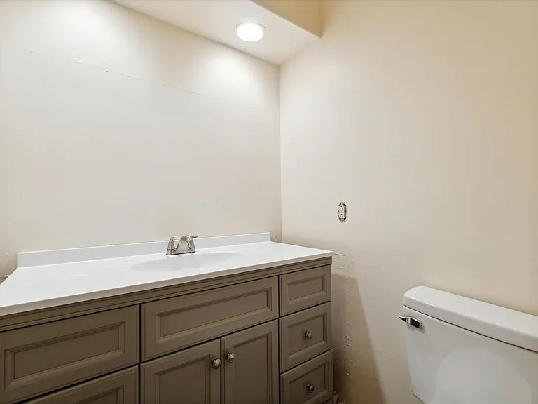 2601 Germain Dr — Photo 13