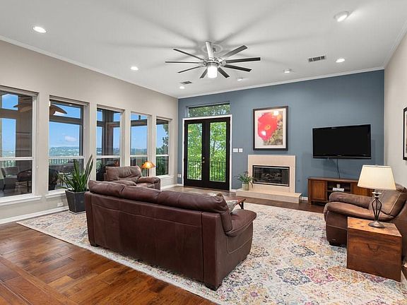 3rd image of 7164 Las Ventanas Dr