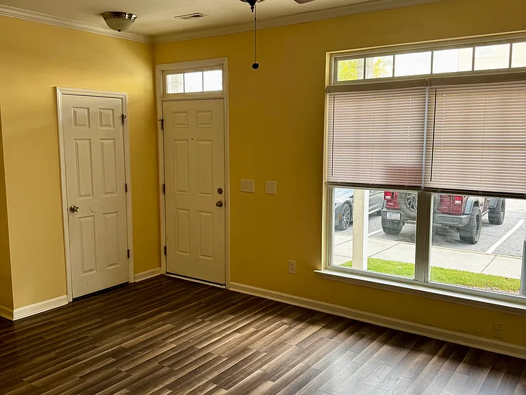 1310 Canyon Rock Ct #104 — Photo 3