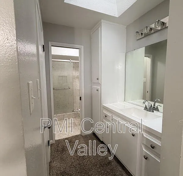 3440 W Benjamin Holt Dr — Photo 16