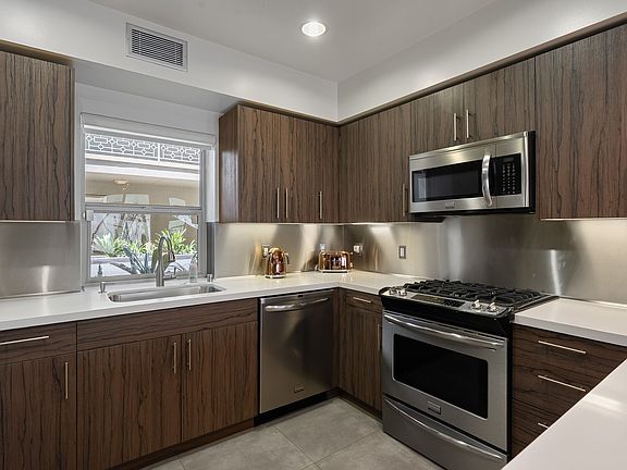 5th image of 11023 Fruitland Dr APT 104