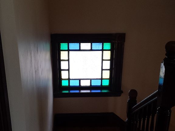 2nd flr view - main staircas