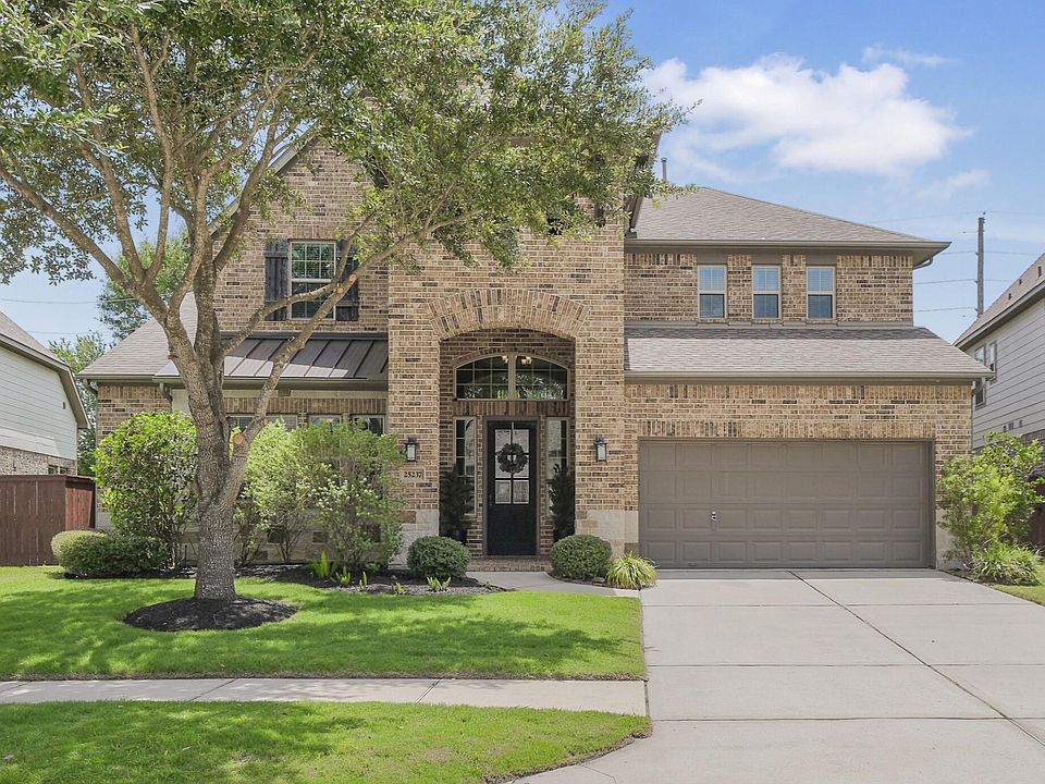 1st image of 25237 Forest Ledge Dr