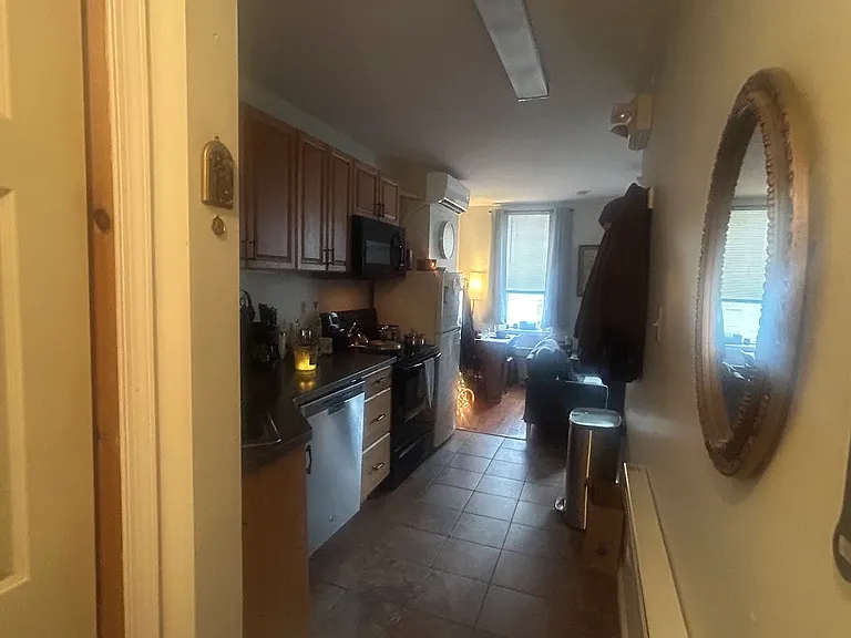 1205 Christian St #3 — Photo 12