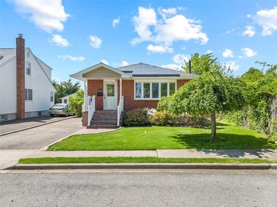 267 10th Street, Bethpage, NY, 11714