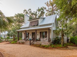 1051 Village Oaks Ln, Saint Simons Island, GA 31522