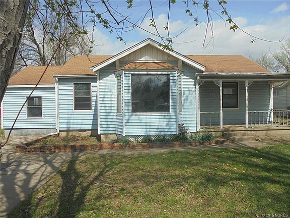 3rd image of 214 E Falletti Ave