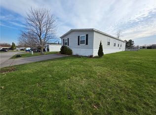 128 Trinity Dr, Holley, NY