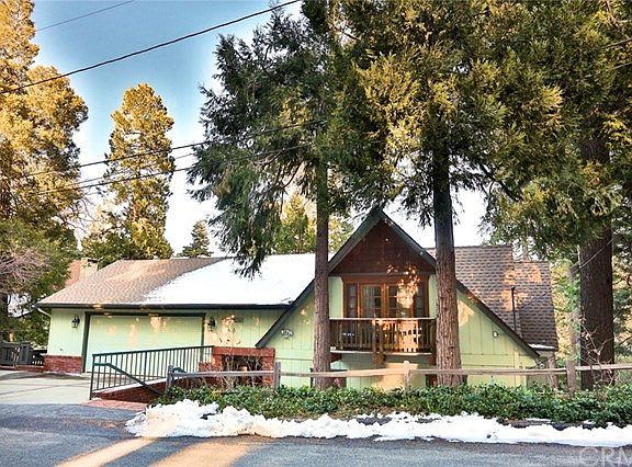 2nd image of 215 Chippewa Ln