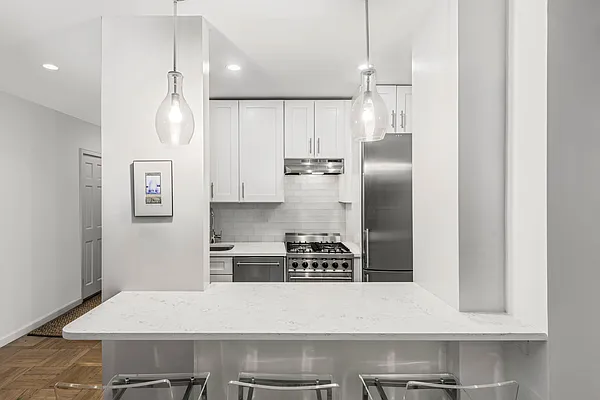 Sold by SERHANT. | media 3