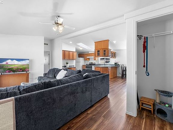 4th image of 1503 N Hayden Island Dr Unit 43