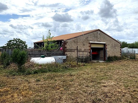3rd image of 4501 Baker Rd