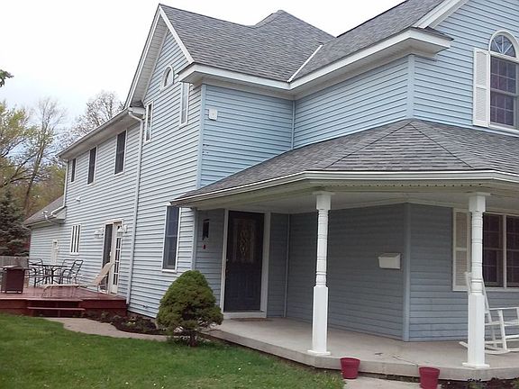 2nd image of 523 E Elm St