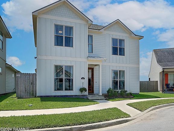 2nd image of 100 Harvey Cay Ln