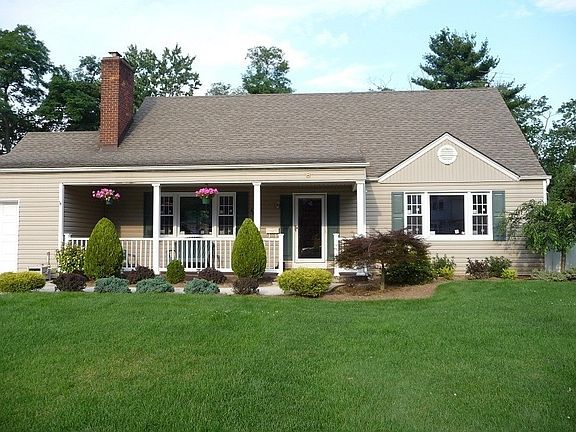 2nd image of 8 Amherst Pl