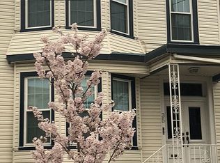 35 Charles St, Jersey City, NJ 07307