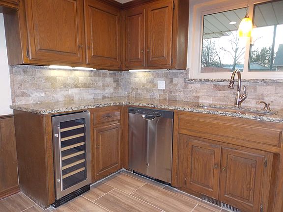 Granite/Tile make a kitchen!