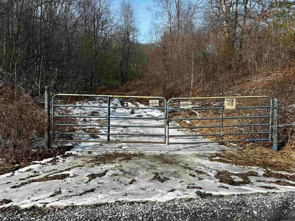 92 Coyote Ln, Belington, WV 26250