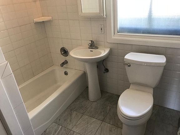 4th image of 2820 25th St