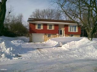 334 N Holly Ave, Freeport, IL 61032