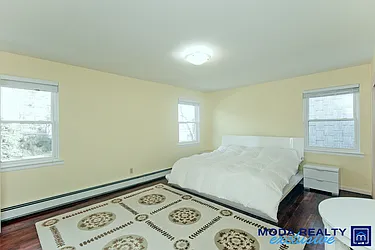 Rented by Moda Realty