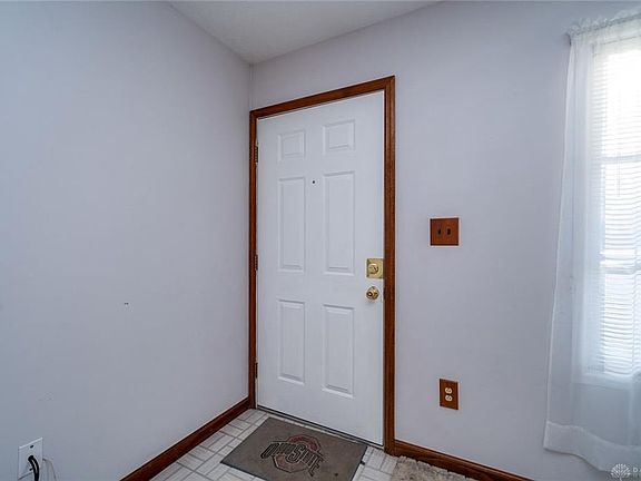 3rd image of 2033 Kylemore Dr