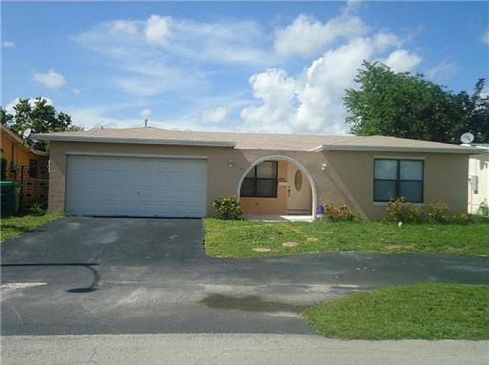 1st image of 8441 Long Acre Dr