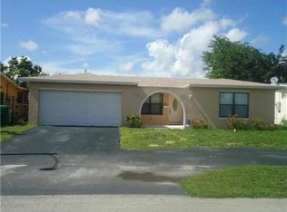 8441 Long Acre Dr, Miramar, FL 33025
