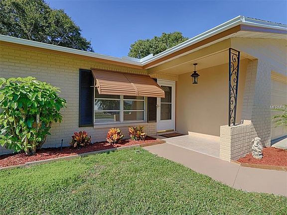 3rd image of 1506 Simmons Dr
