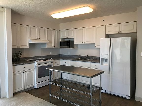 5th image of 801 South St APT 3321