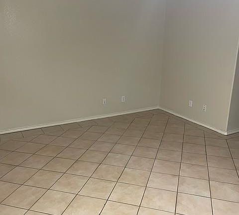 5th image of 2606 Presidio Dr APT 3