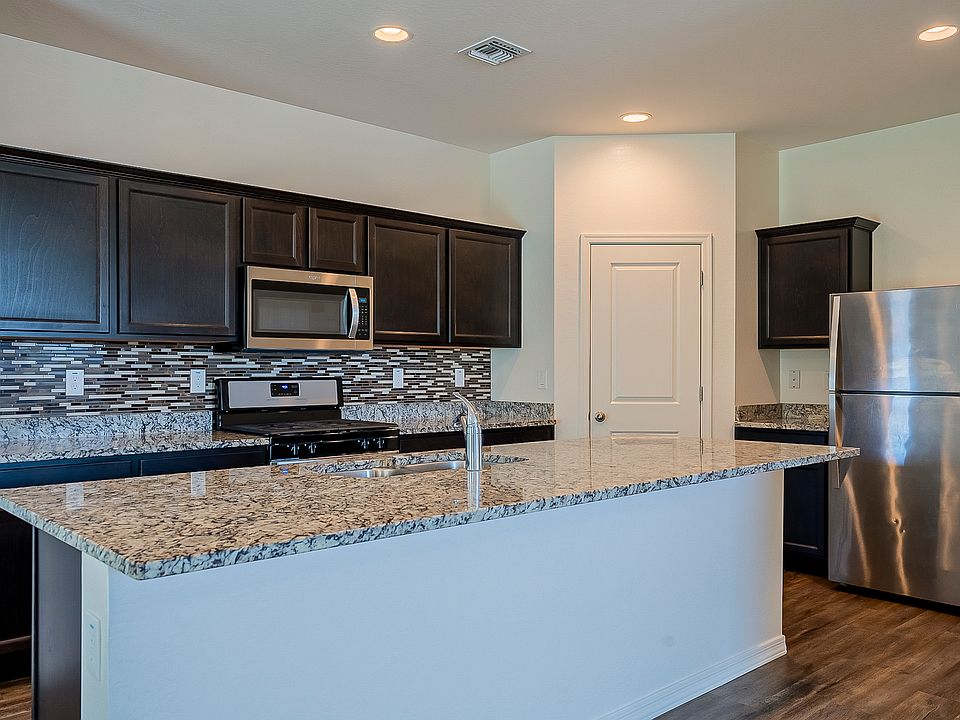 1st image of 4505 W Saddlebush Way