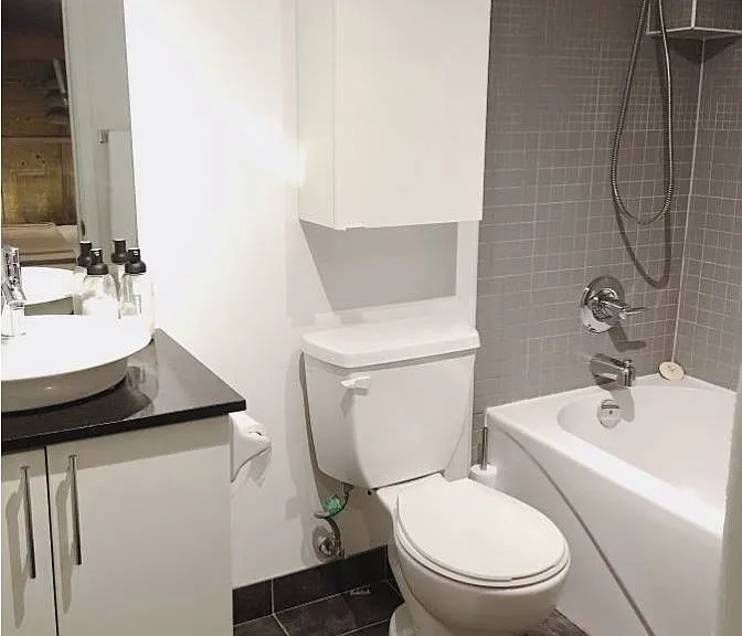 363 Sorauren Ave #109 — Photo 6