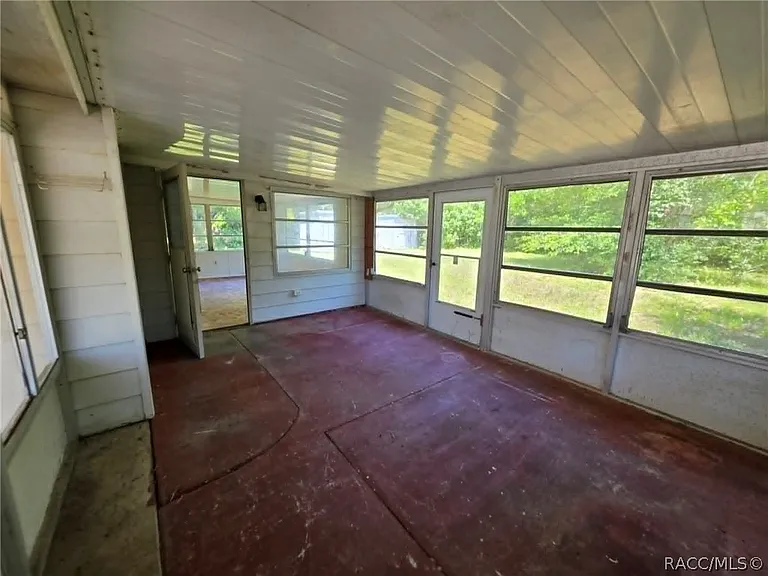 45 S Monroe St — Photo 4