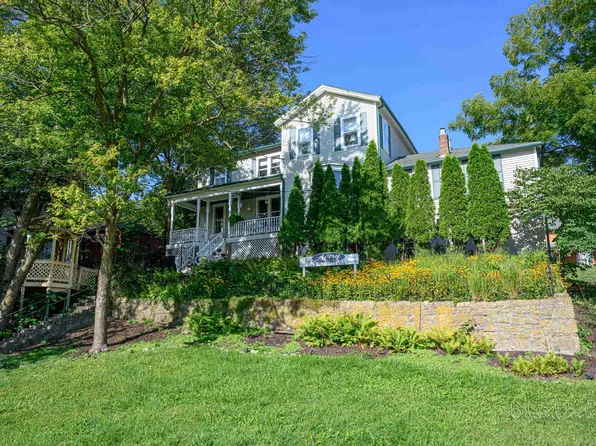 606 S Prospect St, Galena, IL 61036