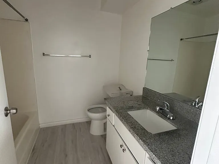 10135 Hillhaven Ave — Photo 12