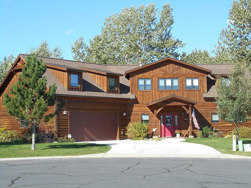 2nd image of 421 Grizzly Cir