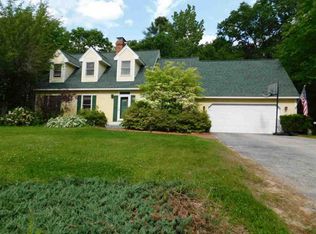 49 Oak Ridge Rd, Weare, NH 03281
