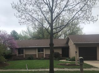 1405 Country Lake Dr, Champaign, IL