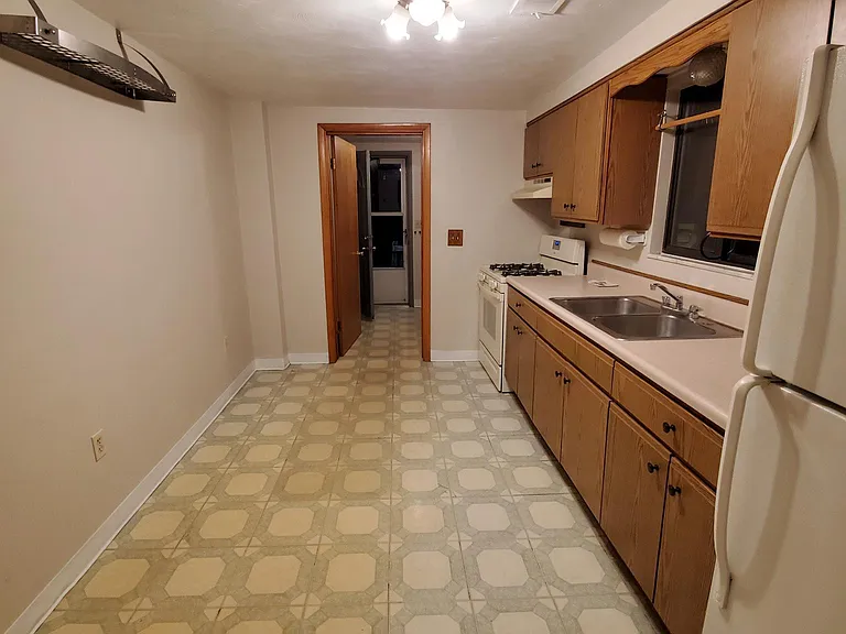 427 Pearl St #2 — Photo 2
