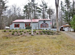 19 S Chester Dean Rd, Lincolnville, ME 04849
