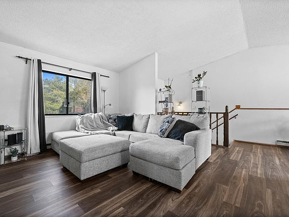 5th image of 194 Rincon Dr