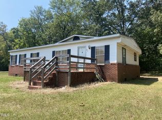 210 Hickory Ave, Broadway, NC 27505