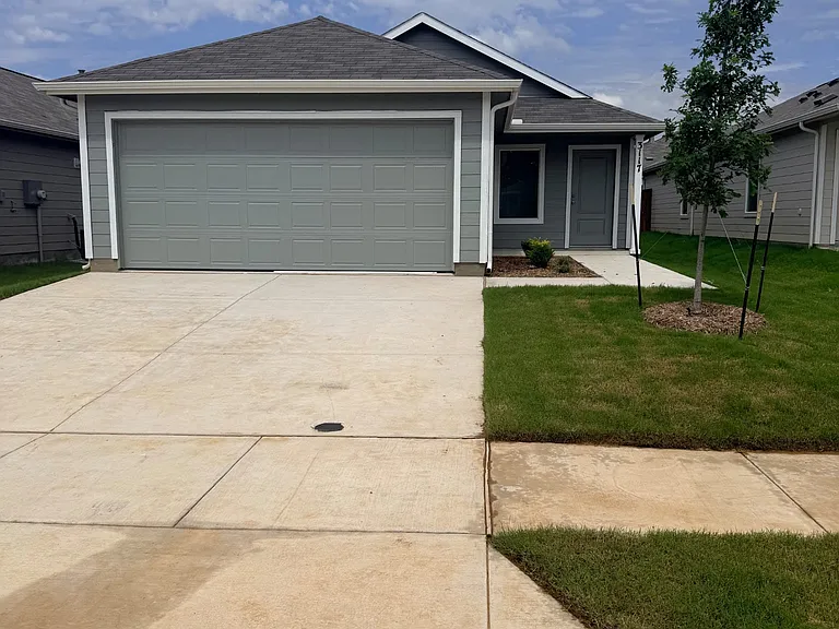 3117 Campeiro Ave — Photo 1