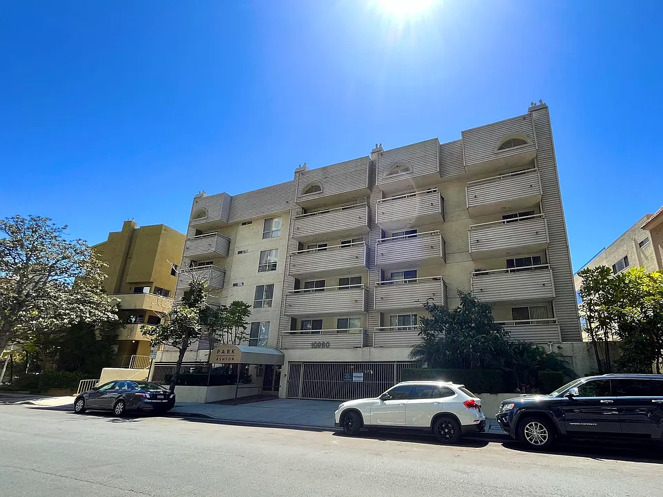 10960 Ashton Ave #409